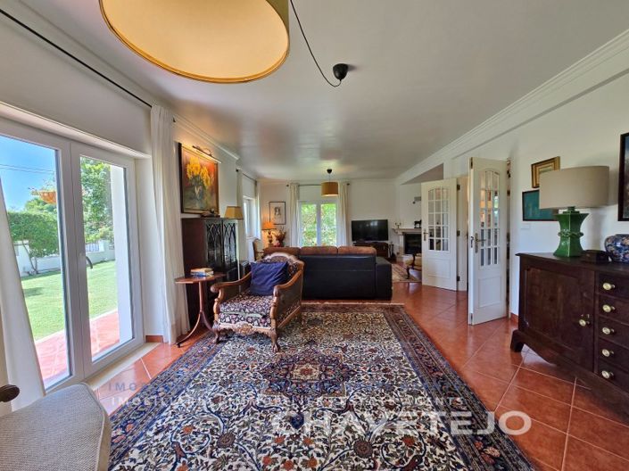 Image No.25-5 Bed House for sale