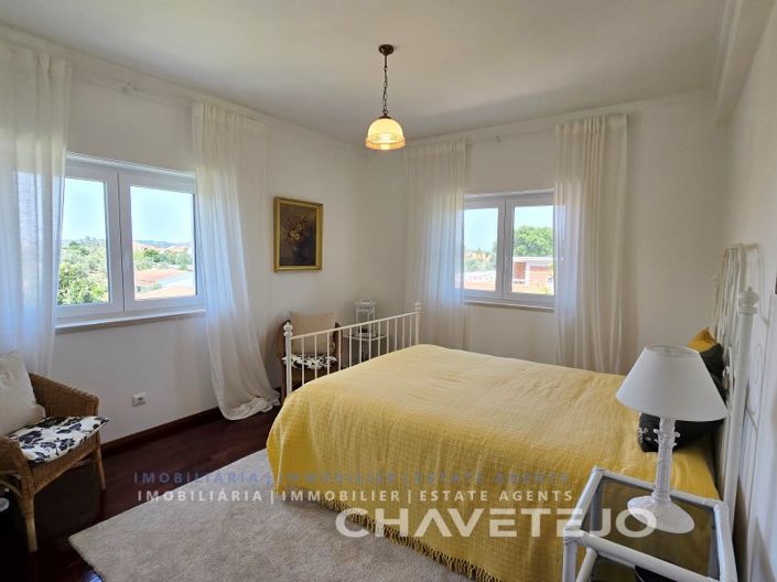 Image No.35-5 Bed House for sale