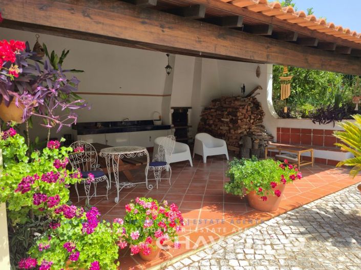 Image No.46-5 Bed House for sale