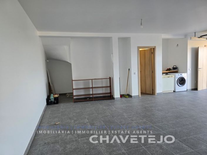 Image No.17-3 Bed House for sale