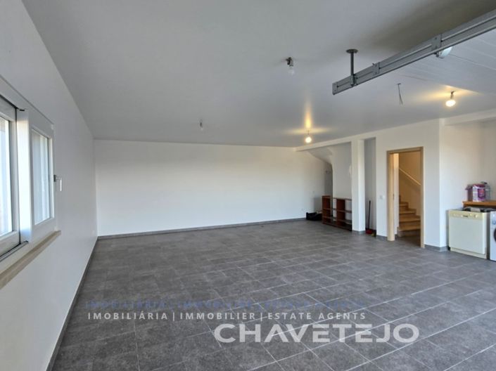 Image No.20-3 Bed House for sale