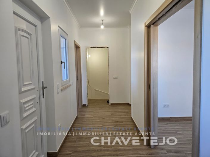 Image No.25-3 Bed House for sale