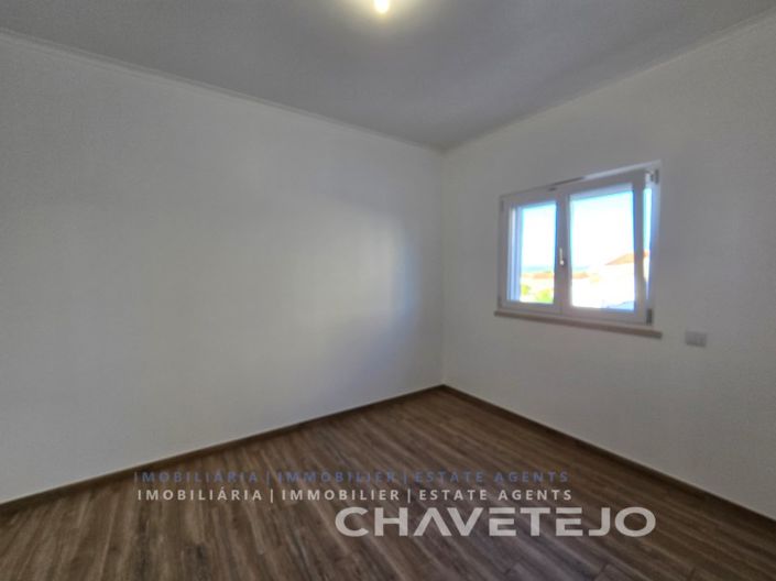 Image No.27-3 Bed House for sale