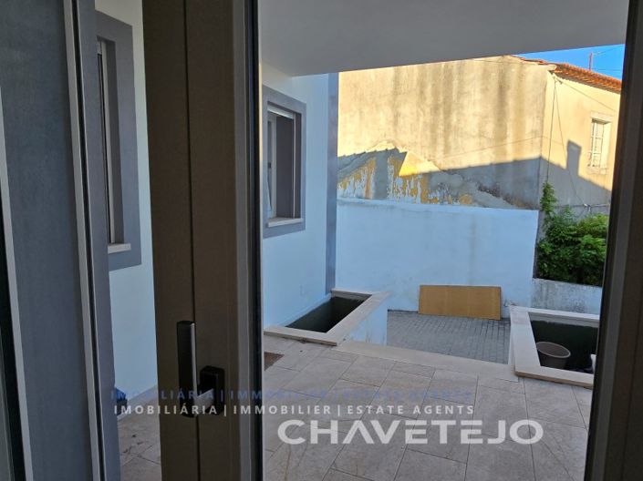 Image No.45-3 Bed House for sale