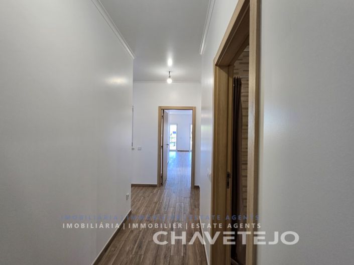 Image No.51-3 Bed House for sale