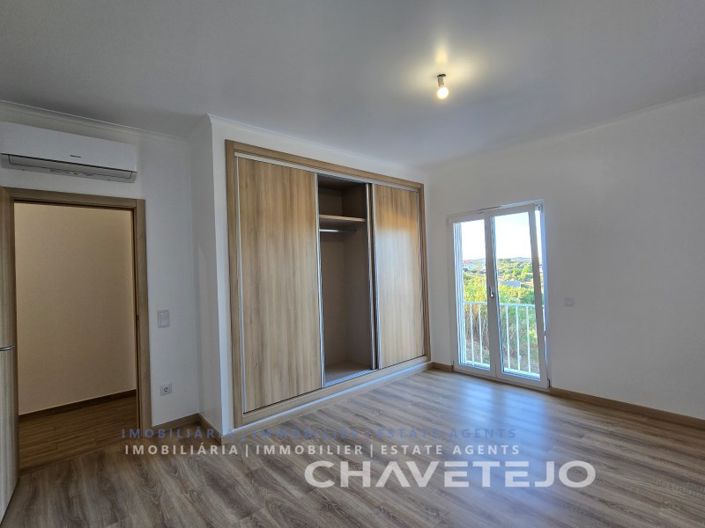 Image No.54-3 Bed House for sale