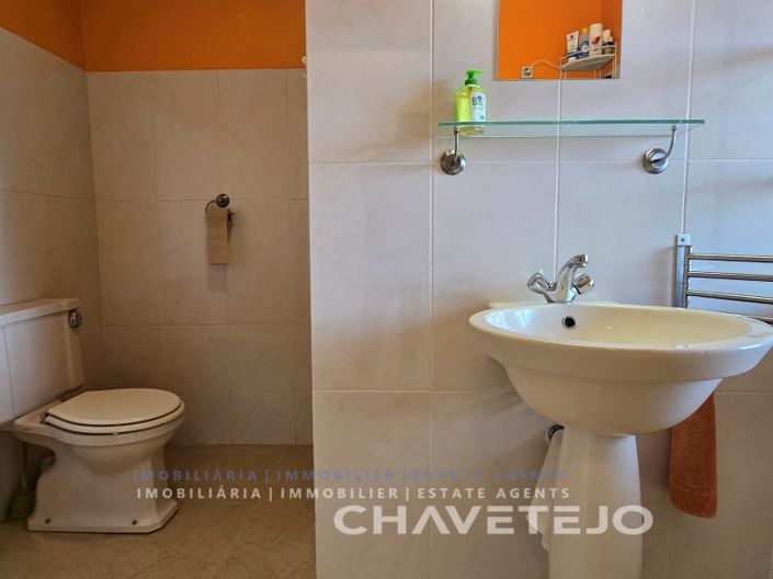 Image No.47-5 Bed House for sale