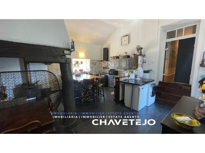 Image No.20-7 Bed Farmhouse for sale