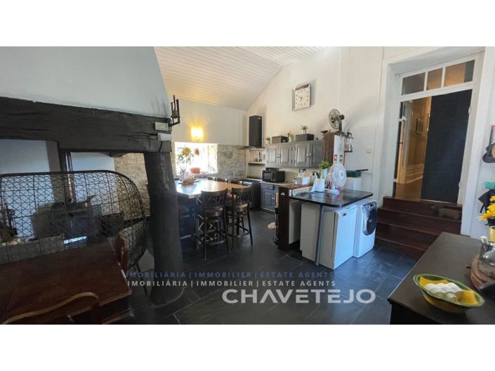 Image No.20-7 Bed Farmhouse for sale