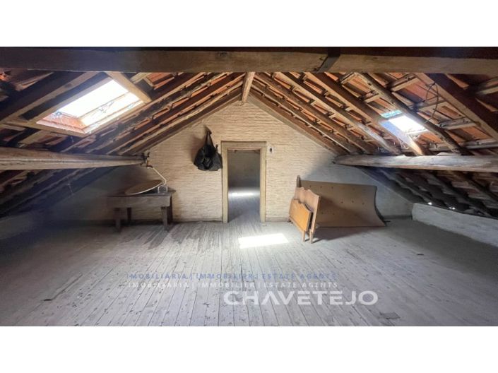 Image No.32-7 Bed Farmhouse for sale