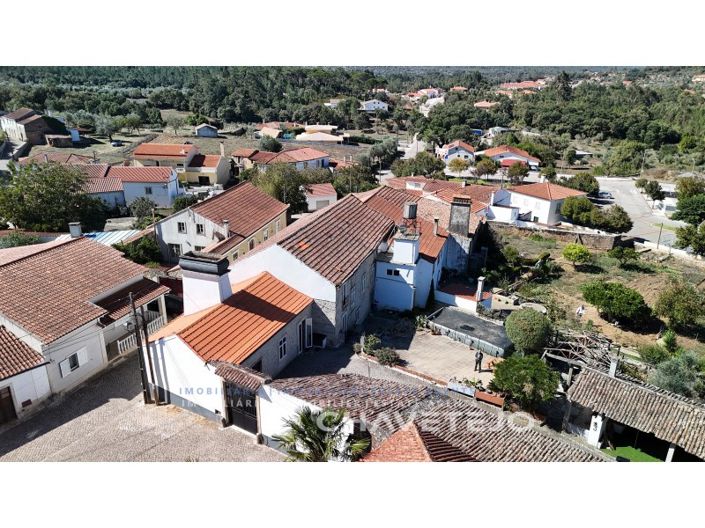 Image No.58-7 Bed Farmhouse for sale