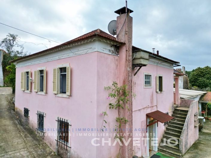 Image No.1-4 Bed House for sale