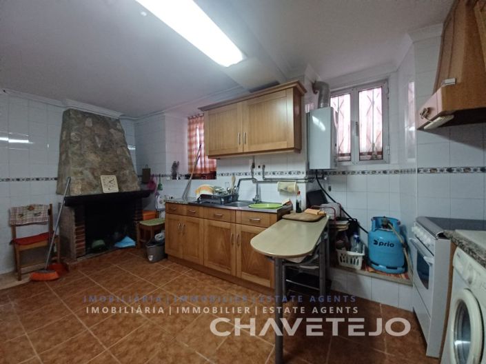 Image No.21-4 Bed House for sale