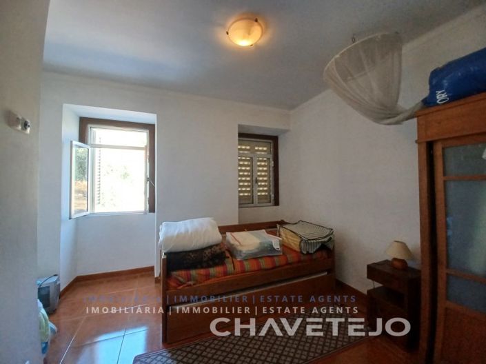 Image No.8-4 Bed House for sale