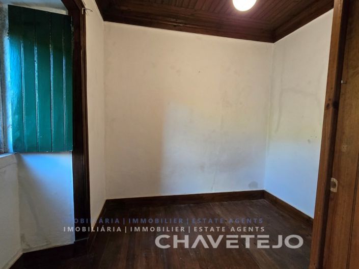 Image No.12-3 Bed House for sale