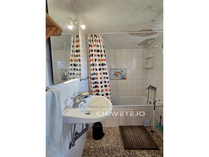 Image No.24-3 Bed House for sale