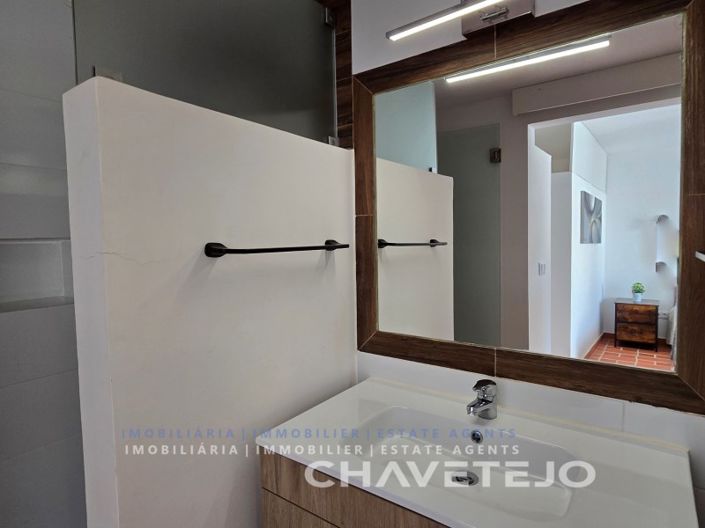 Image No.26-2 Bed House for sale