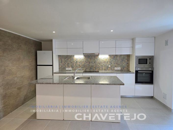 Image No.7-2 Bed House for sale