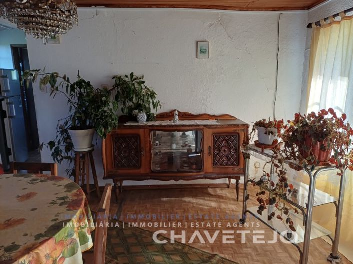 Image No.12-2 Bed House for sale