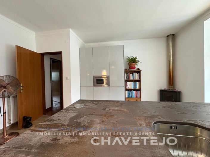 Image No.18-4 Bed House for sale