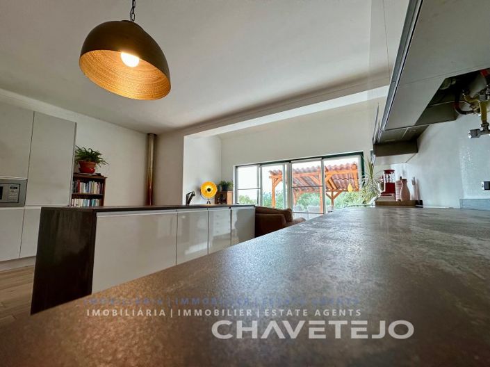 Image No.20-4 Bed House for sale