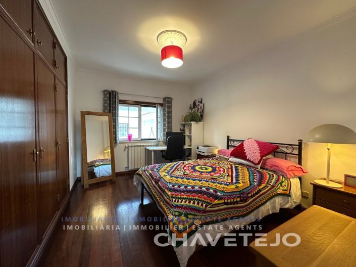 Image No.22-4 Bed House for sale