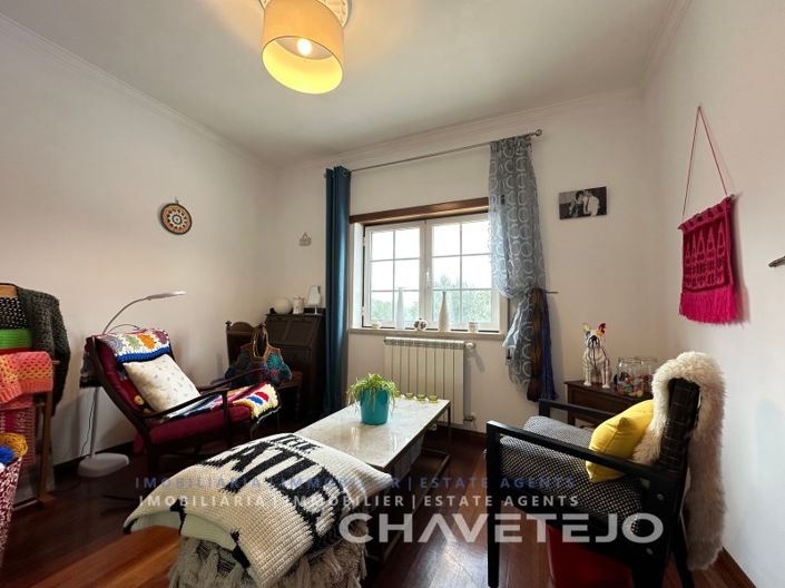 Image No.25-4 Bed House for sale