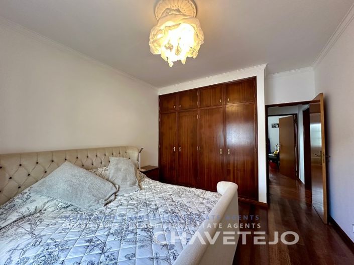 Image No.28-4 Bed House for sale