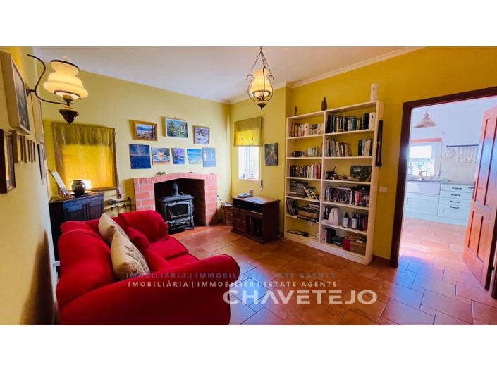 Image No.10-3 Bed House for sale