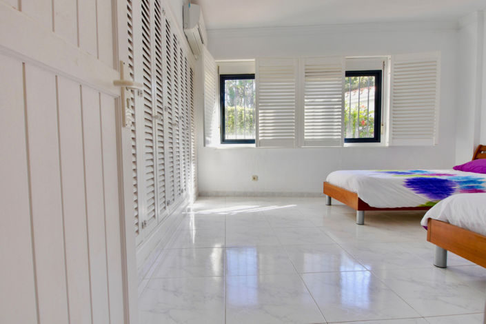 Image No.11-3 Bed Property for sale