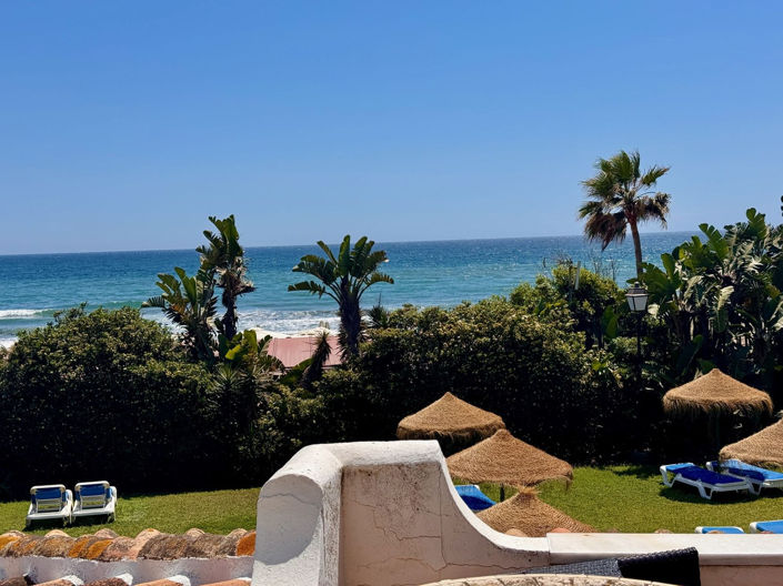 Image No.30-3 Bed Property for sale