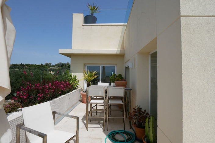 Image No.32-4 Bed Property for sale