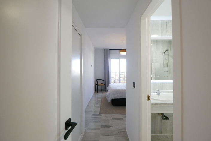 Image No.15-3 Bed Property for sale