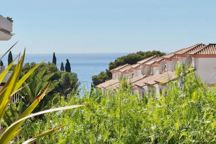 Image No.32-3 Bed Property for sale