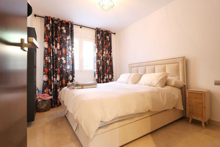 Image No.16-2 Bed Property for sale