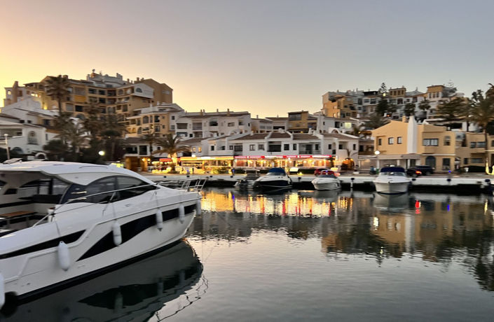 Image No.8-2 Bed Property for sale