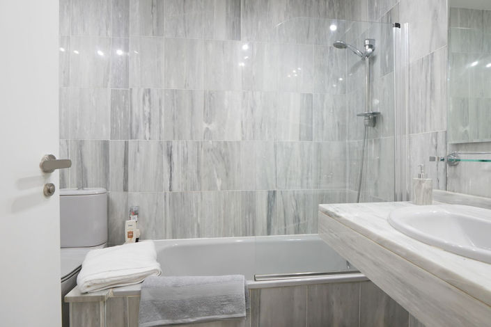 Image No.23-3 Bed Property for sale