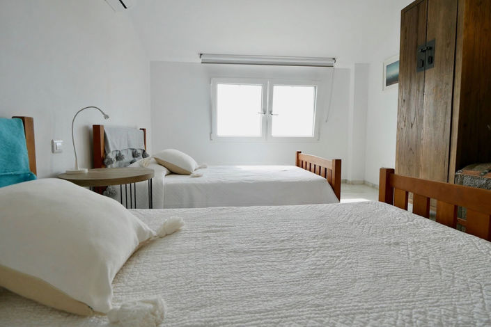 Image No.37-3 Bed Property for sale