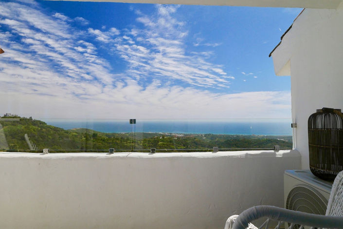 Image No.54-3 Bed Property for sale