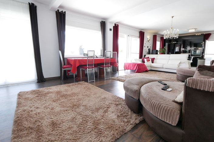 Image No.21-3 Bed Property for sale