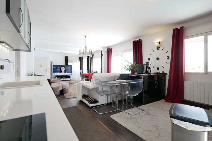 Image No.26-3 Bed Property for sale