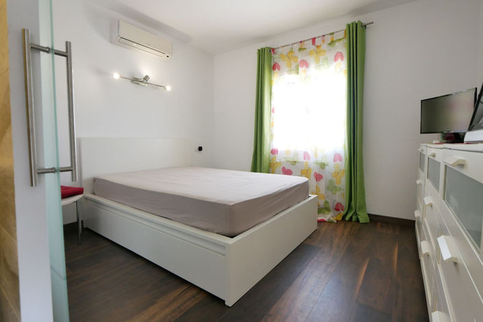 Image No.35-3 Bed Property for sale