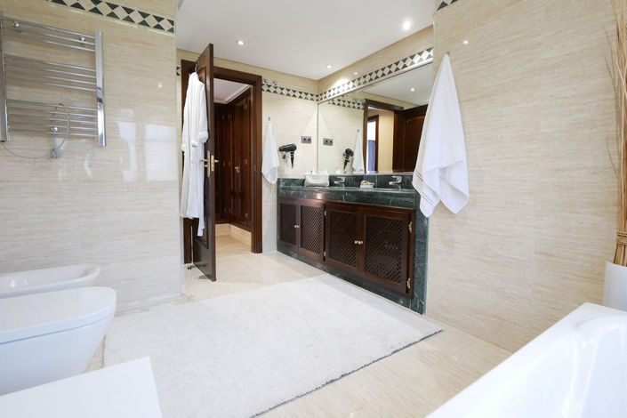 Image No.25-3 Bed Property for sale