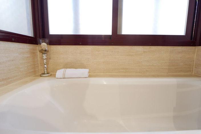 Image No.31-3 Bed Property for sale