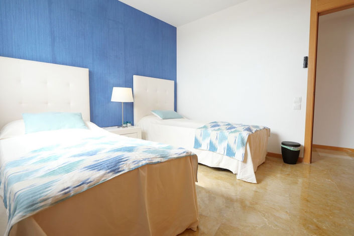 Image No.11-3 Bed Property for sale