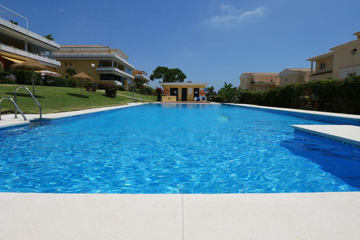 Image No.26-3 Bed Property for sale