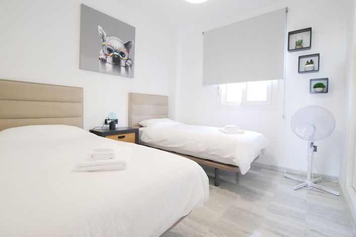 Image No.27-3 Bed Property for sale