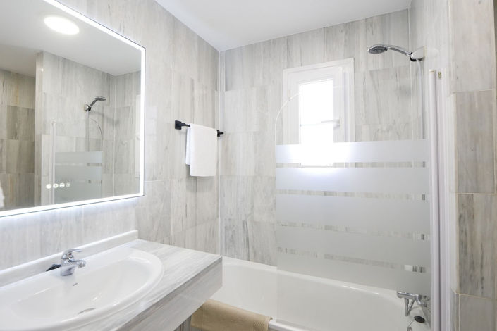 Image No.6-3 Bed Property for sale