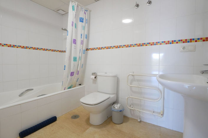 Image No.49-6 Bed Property for sale