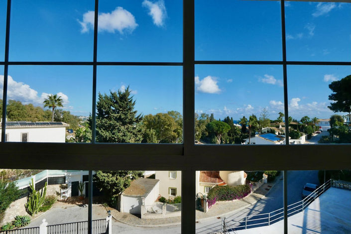 Image No.7-6 Bed Property for sale